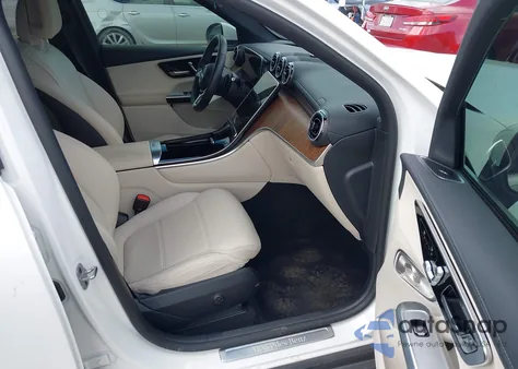 2023 Mercedes-Benz Glc 300 4Matic Suv from USA, damaged, VIN W1NKM4HB5PF056901